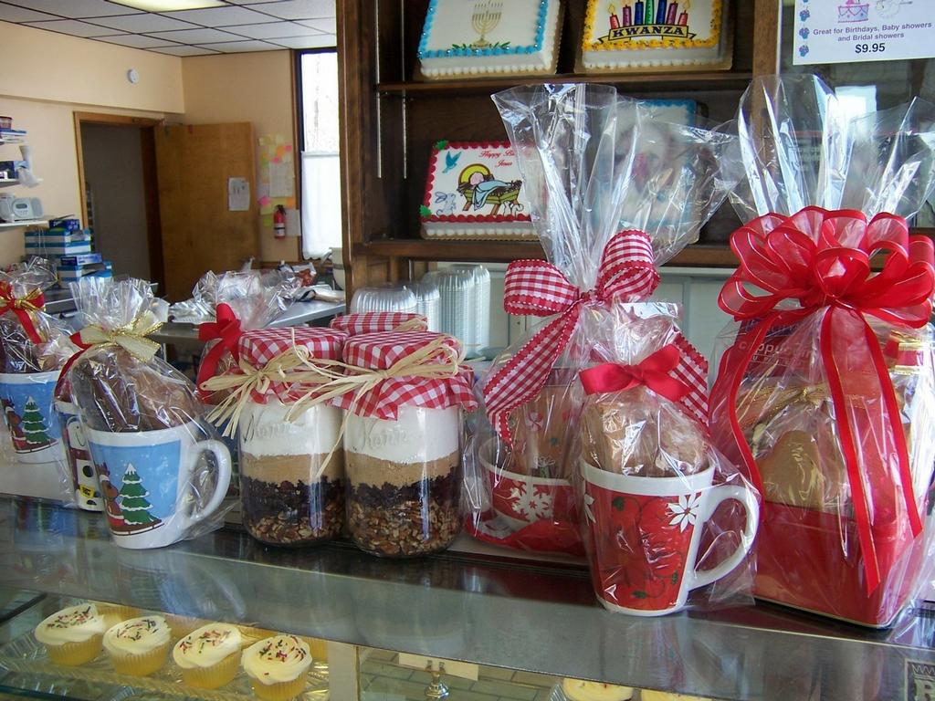ADC Christmas gift items 09 from American Dream Cakes Bakery in